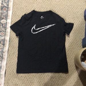 Black Nike tee shirt